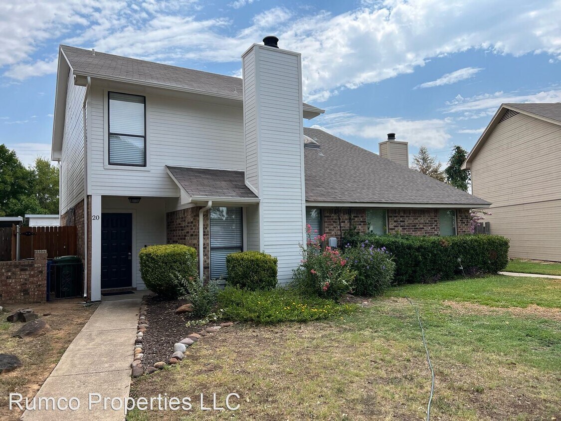 Primary Photo - 2 br, 2.5 bath House - 20 Gittiban Pl