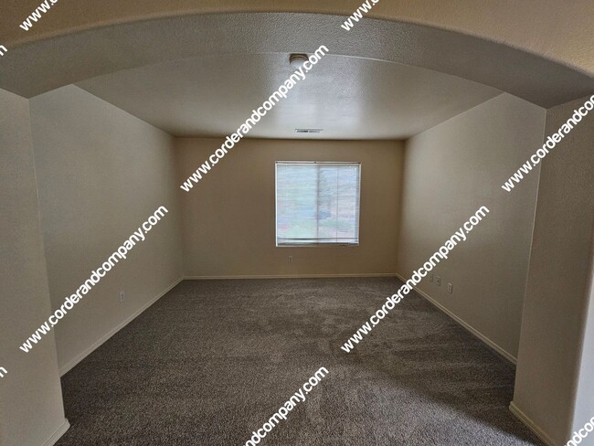 Building Photo - Beautiful 3 Bedroom, 2 Bathroom, 2 Car Garage and 1,481 Sq Ft. Home in Ventana Rancho Community.