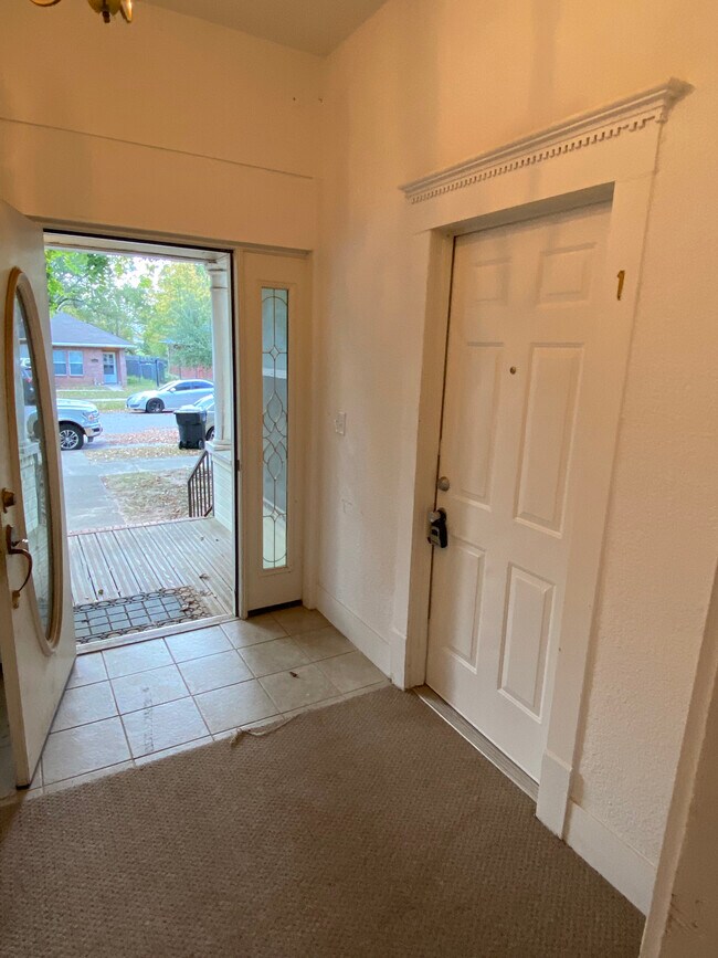 526 W Munson St, Denison, TX 75020 Townhome Rentals in Denison TX