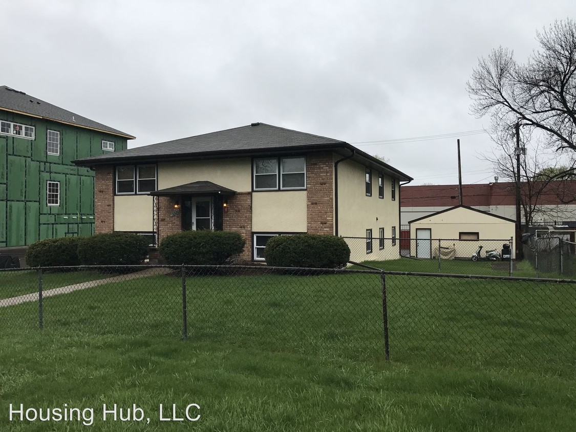 Foto principal - 5320 4th St NE