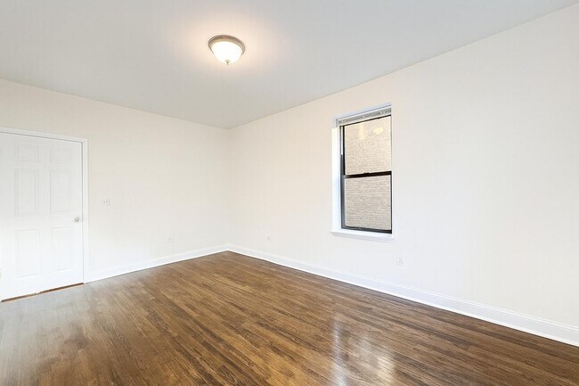 Foto del edificio - 105 Pinehurst Ave