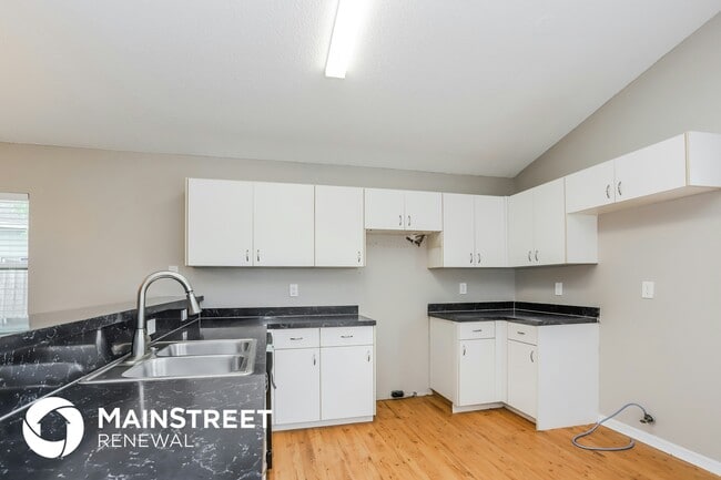 Foto del edificio - 108 Brad Cir