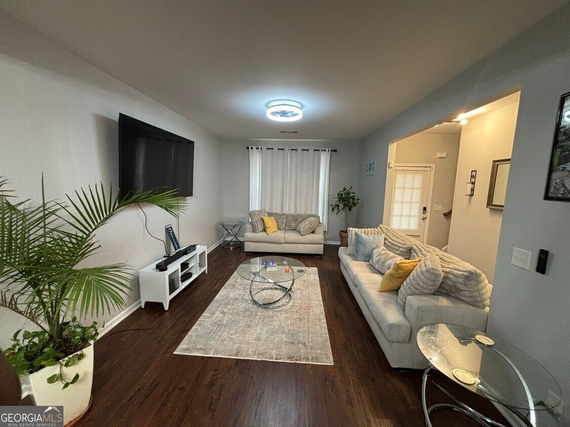 Foto principal - 518 Tulip Ln