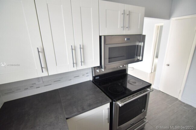 Foto del edificio - 2601 SW 22nd Ave