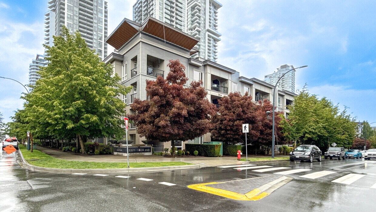 Photo principale - 13321 102 A Ave