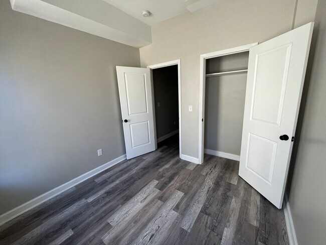 Foto del edificio - 218 E 22nd St