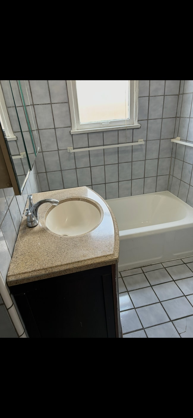 Baño - 2629 Baltic Ave