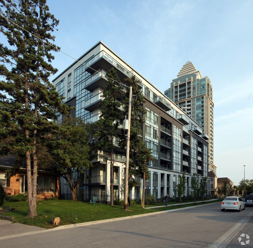 NY Place Boutique Apartments 1725 Kenaston Gdns Toronto, ON