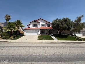 Building Photo - 3341 Sandstone Ct