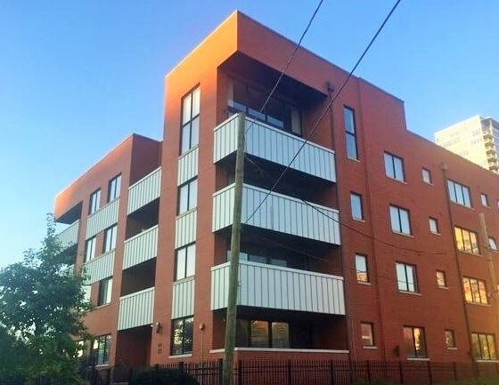 Quiet River North location - 825 N Hudson Ave