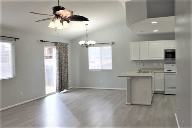 Building Photo - Stucco Rancher on Meadowbrook