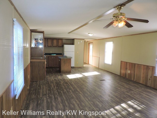 Foto del edificio - 221 Country Ln