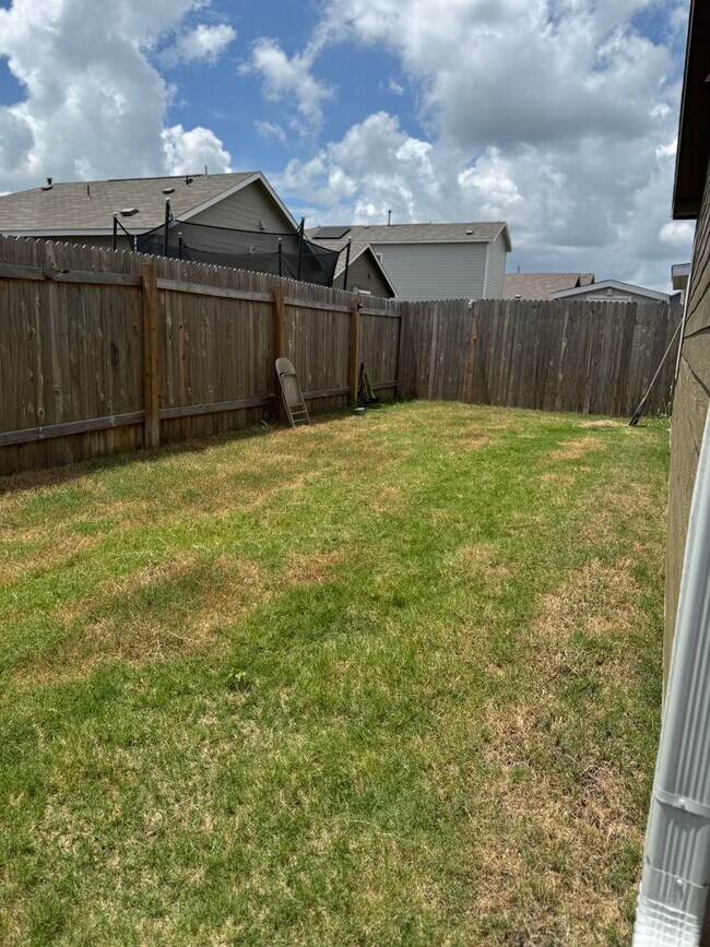 Foto del edificio - 3 Bed 2 Bath 2 Car Garage Home in Maxwell ...
