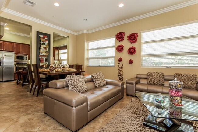 Foto del edificio - 14424 Dickens St