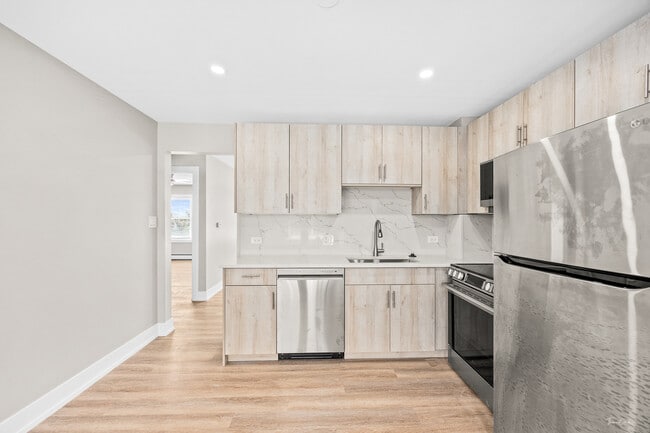 Building Photo - 4429 Prairie Ave
