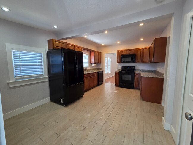 Foto del edificio - 103 N Glenwood Ave