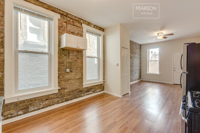 Building Photo - 1479 W Huron St