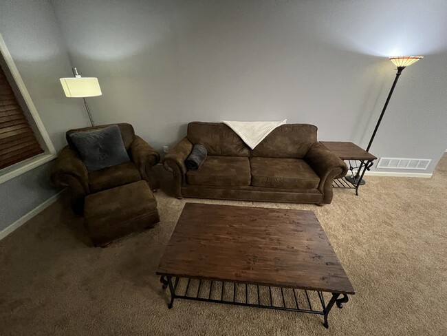 Building Photo - 3582 White Pine Way