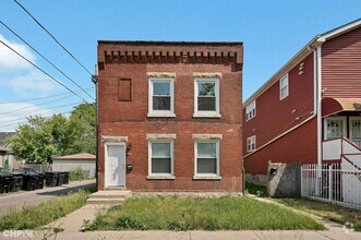 Building Photo - 16 E 118th Pl