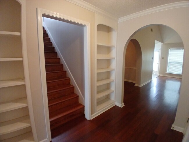 Foto del edificio - Spacious 5 bedroom 3.5 bathroom home - Col...