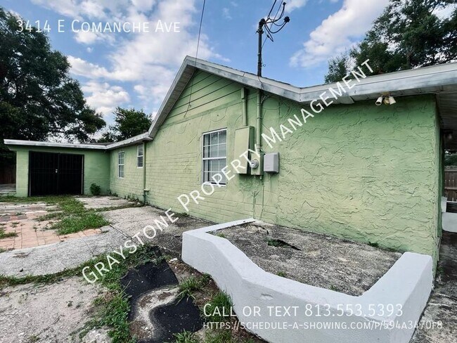 Building Photo - Check out this freshly painted 4 bedroom 2...