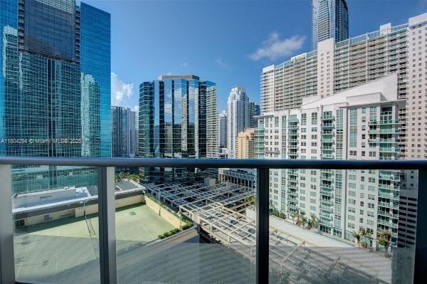 Building Photo - 1300 Brickell Bay Dr