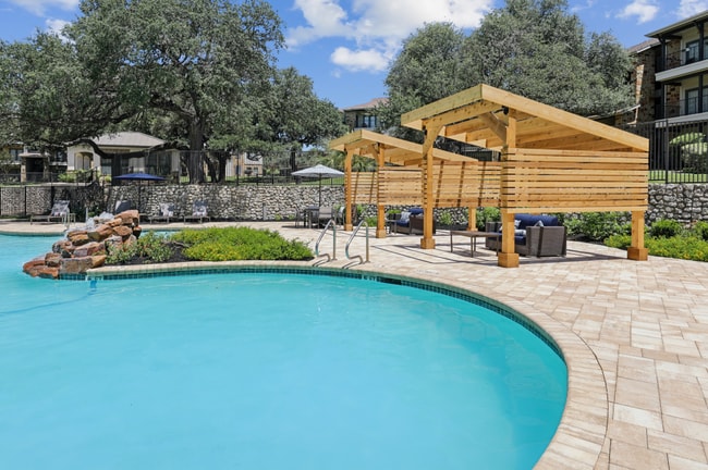 Building Photo - Vetra Boerne