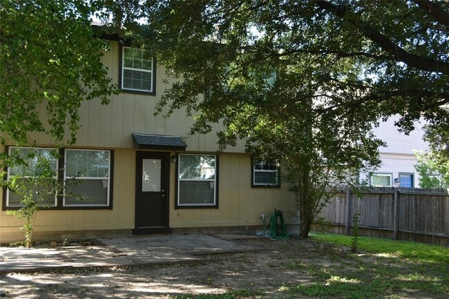 Photo - 13703 Cambourne Drive House
