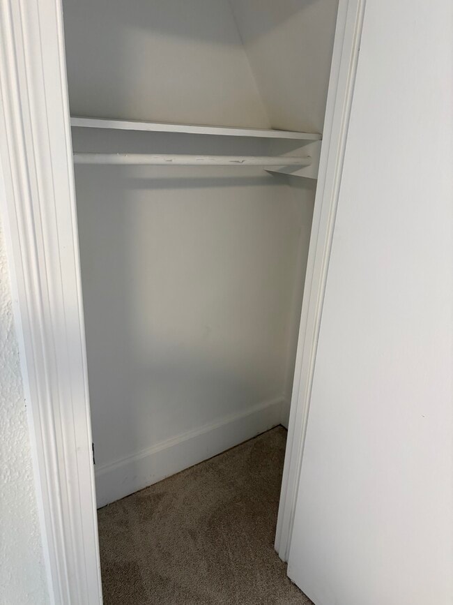 Building Photo - 511 Boissevain Ave