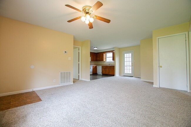 Building Photo - Three Bedroom with Unfinished Basement!