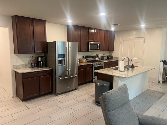 Foto del edificio - 16222 W La Ventilla Way