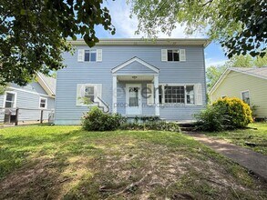 Building Photo - 308 Druid Ln