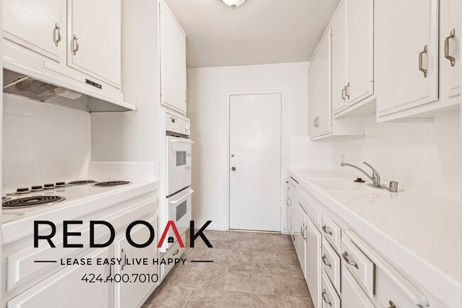 Foto del edificio - 319 S Clark Dr