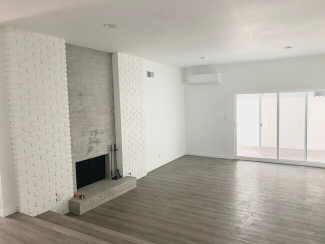 Foto del edificio - 3625 McLaughlin Ave