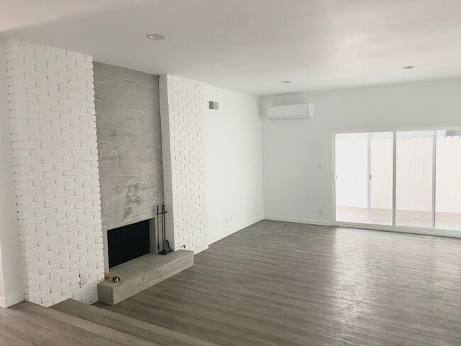 Building Photo - 3625 McLaughlin Ave