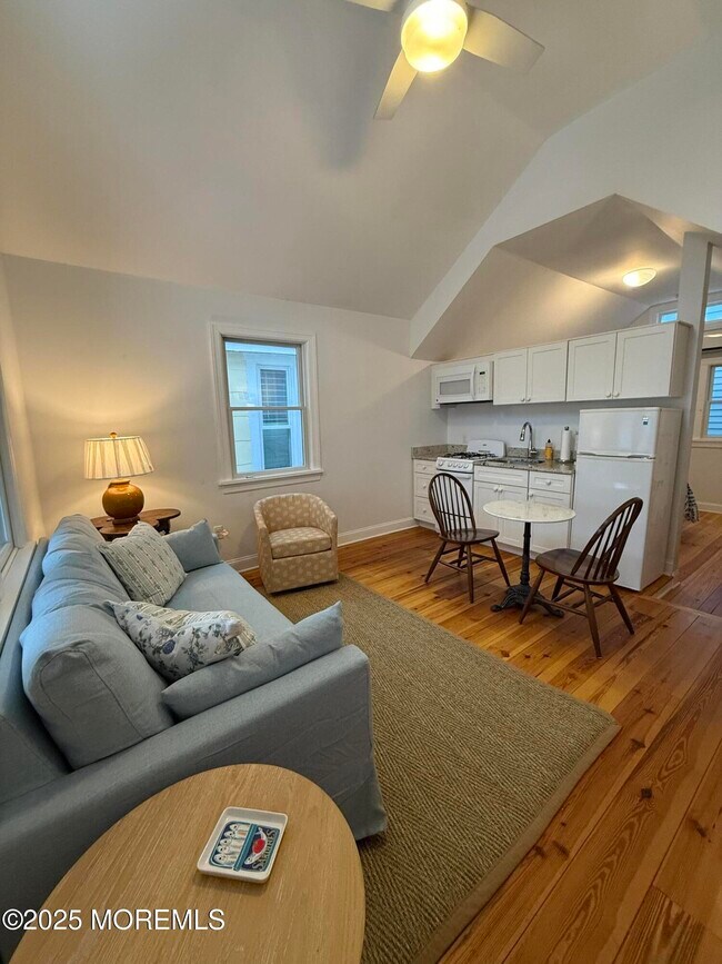 Foto del edificio - 77 Abbott Ave