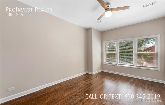 Building Photo - 2522 W Cortland St