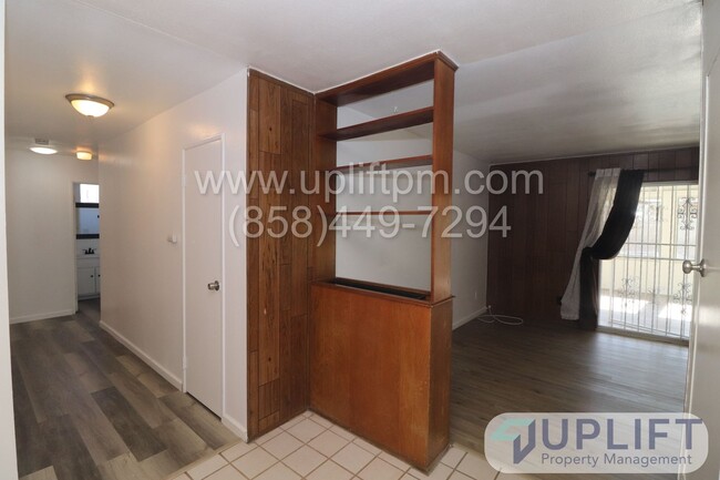 Foto del edificio - MOVE IN SPECIAL! 4bed/2bath house with gar...