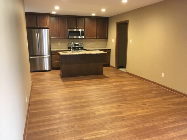 Foto del edificio - 16555 Dane Ct E