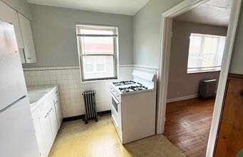 Building Photo - 3025 Clifton Ave