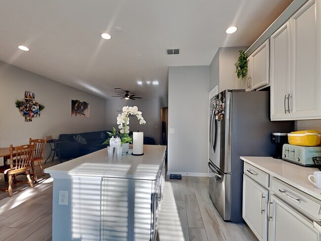 Foto del edificio - 142 Cedar Bark Ln