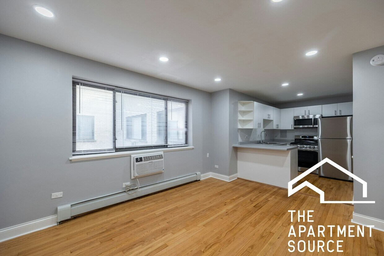 Foto principal - 6956 N Sheridan Rd