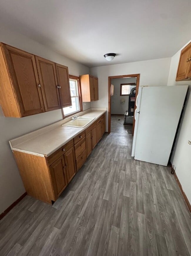 Foto del edificio - 4015 E Pettit Ave