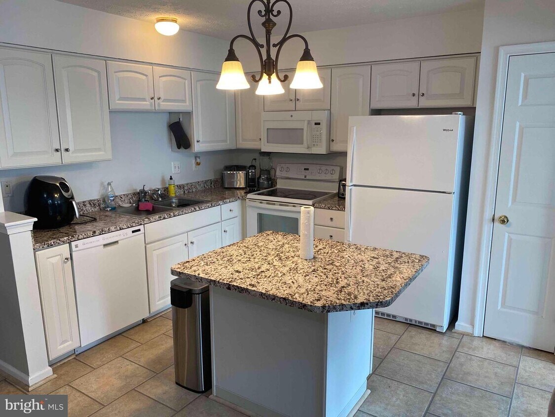 Primary Photo - 5325 Abbeywood Ct