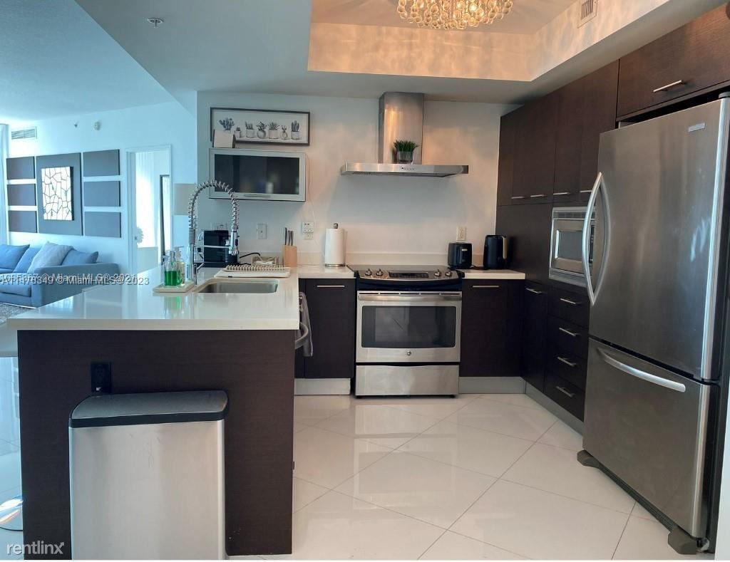 Primary Photo - 3 br, 2 bath House - 250 Sunny Isles Blvd ...