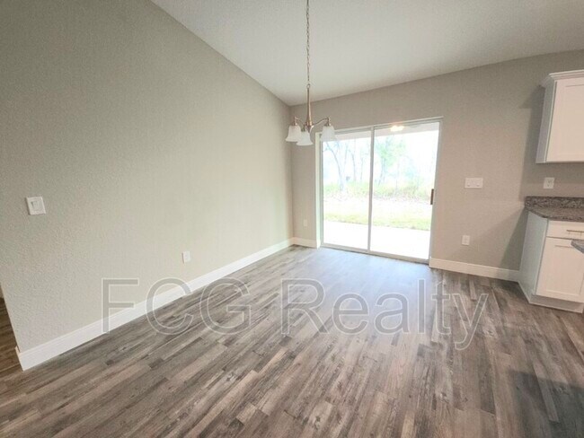 Foto del edificio - 13 Bahia Court Track