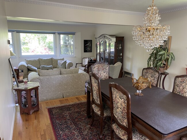 Dining Room/Living Room - 9 Wood Valley Ln