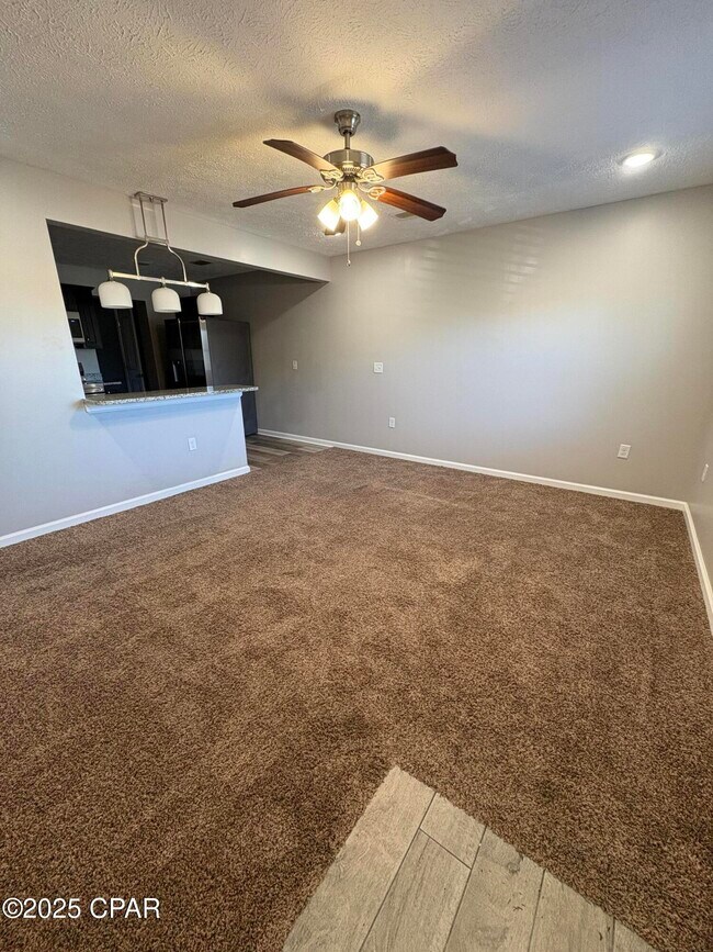 Foto del edificio - 824 E 25th St