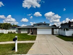 Building Photo - 8440 Anvil Pl
