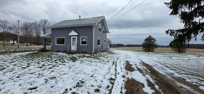 Building Photo - 8295 Limeridge Rd